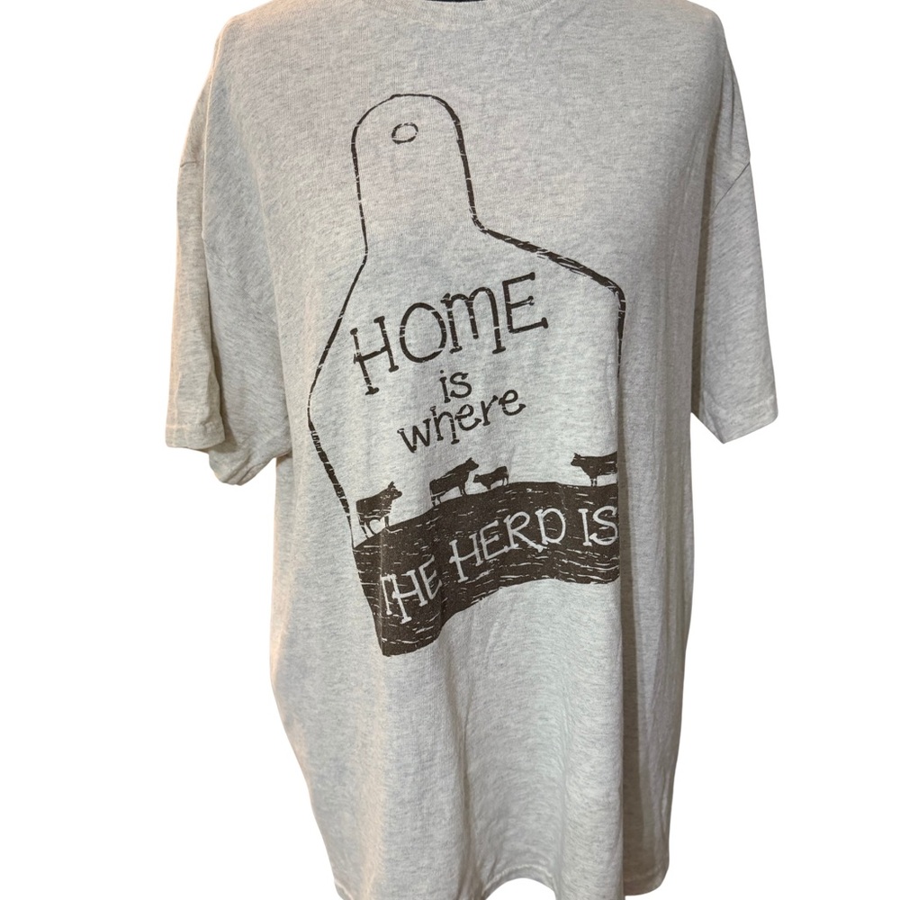 Sand and Brown Home is Where the Herd Is Graphic T-Shirt Size Large